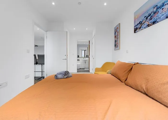 Modern Luxurious Central